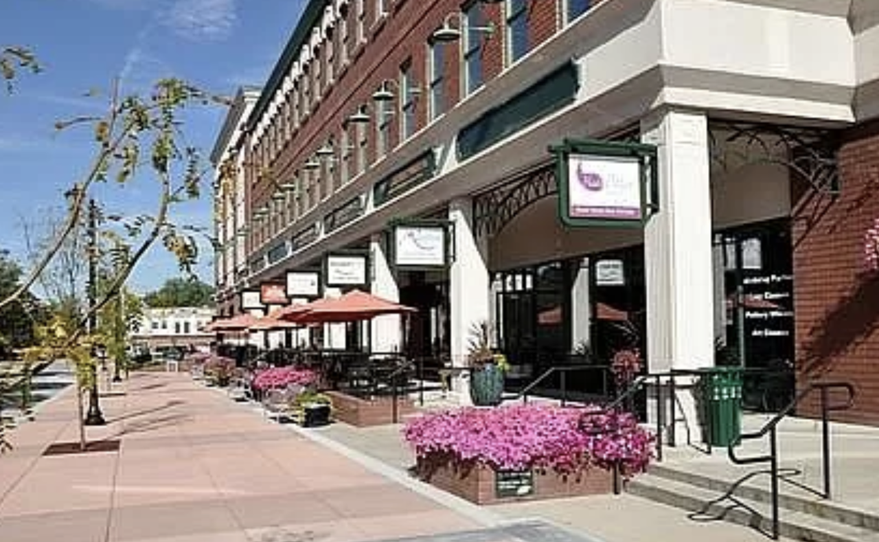 7201 Dove Ct - Photo 4 of 37