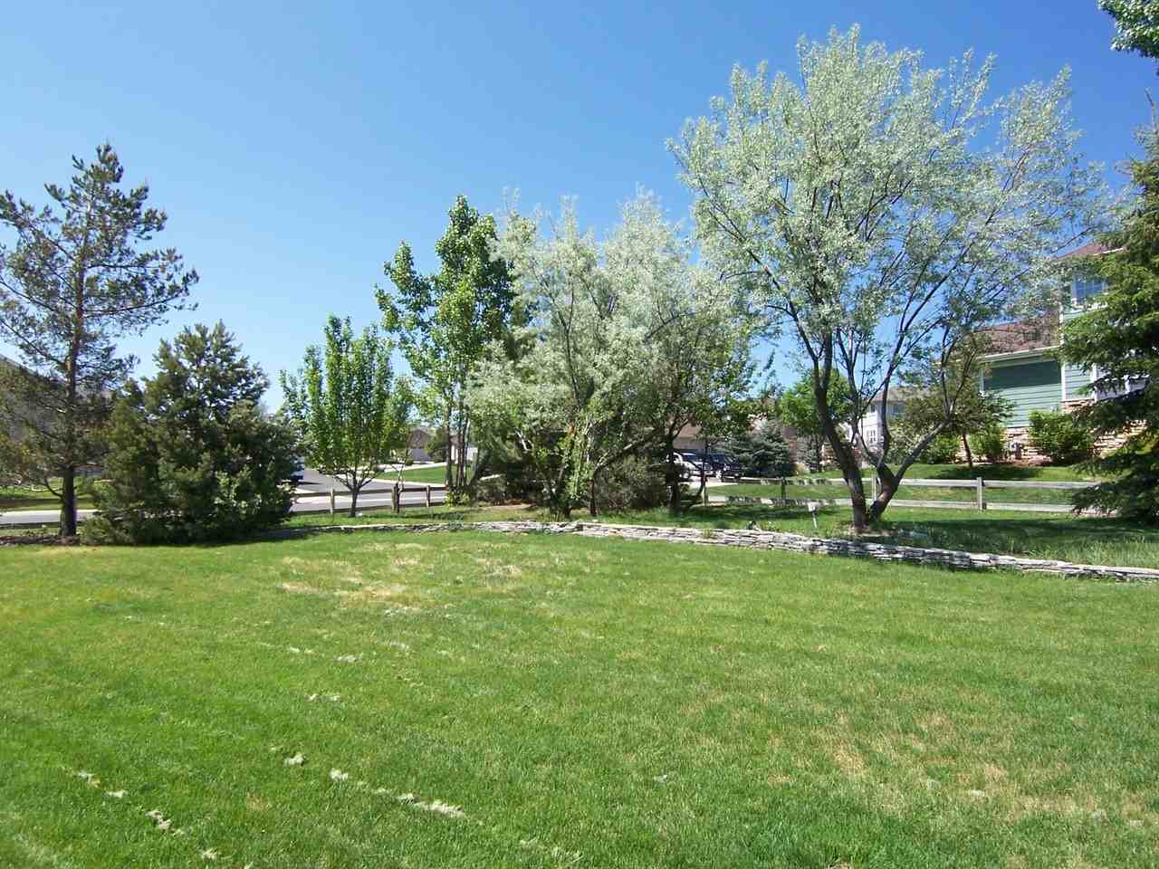 7201 Dove Ct - Photo 7 of 37