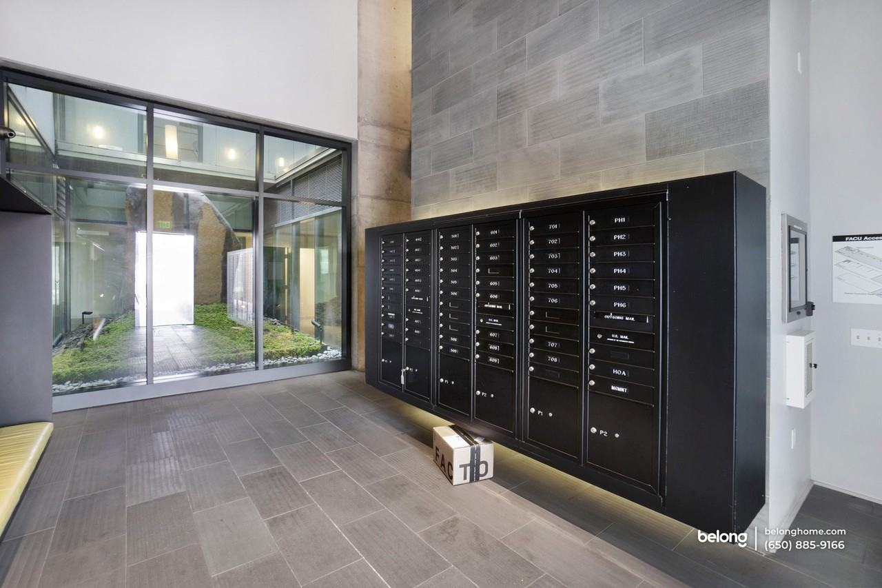 8 Octavia St #708 - Photo 5 of 31