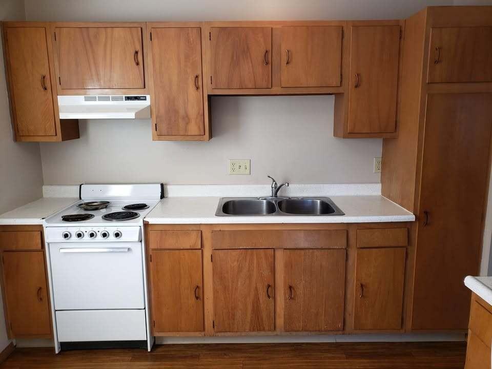 1126 Jefferson St #D - Photo 2 of 8