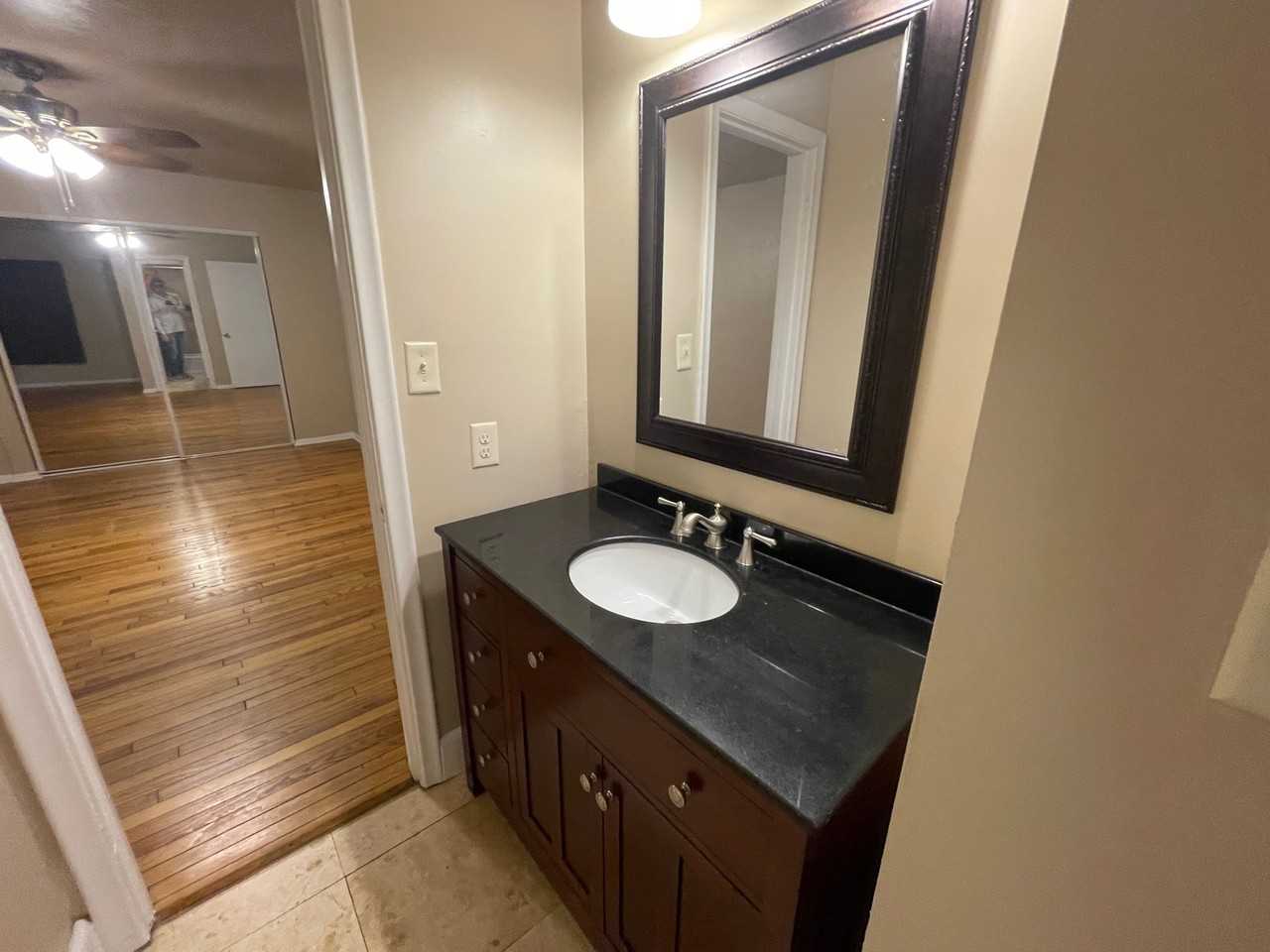 2001 Northwestavenue - Photo 5 of 50