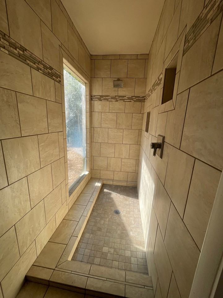 2001 Northwestavenue - Photo 2 of 50