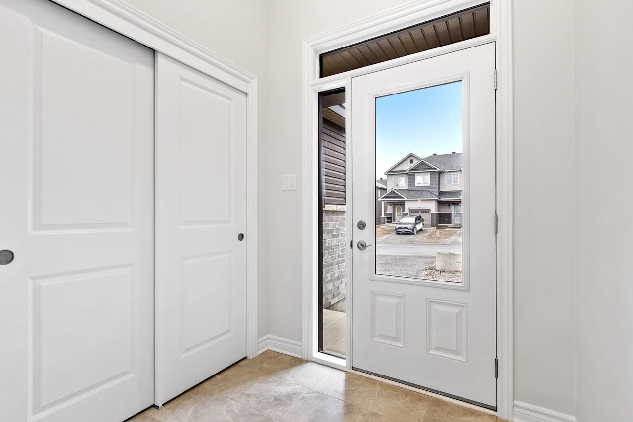 1076 Kijik Crescent - Photo 4 of 50