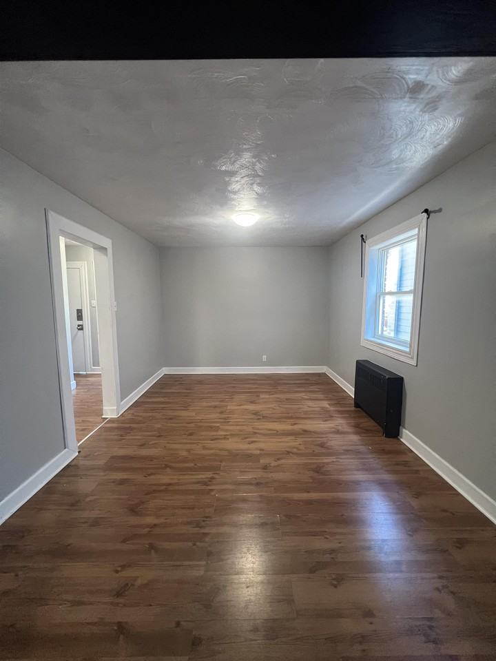 338 Shakespeare Street - Photo 3 of 29