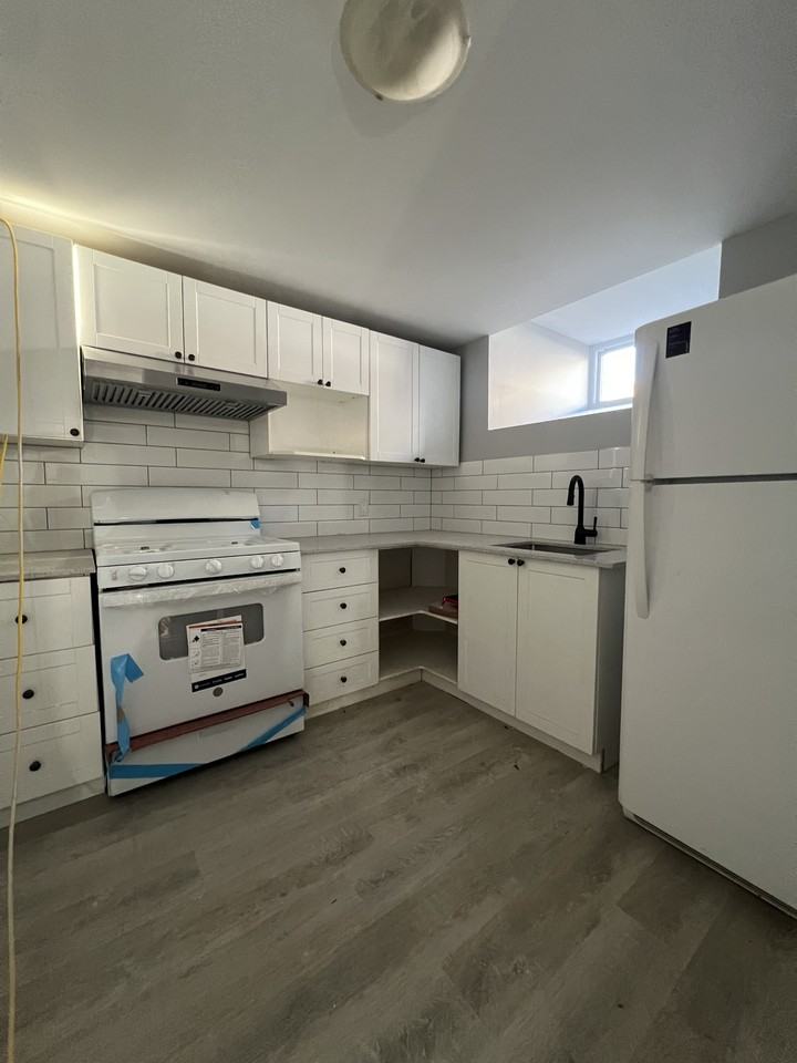 88 Lower Charlotte - Photo 2 of 21