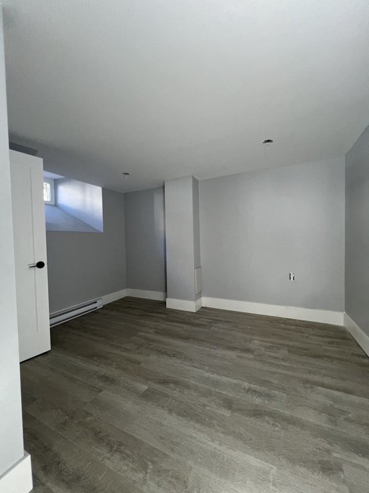 88 Lower Charlotte - Photo 3 of 21