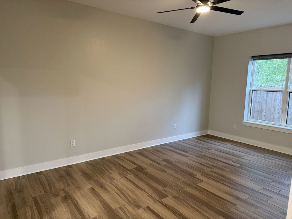 1903 Greenleaf St - Photo 4 of 13