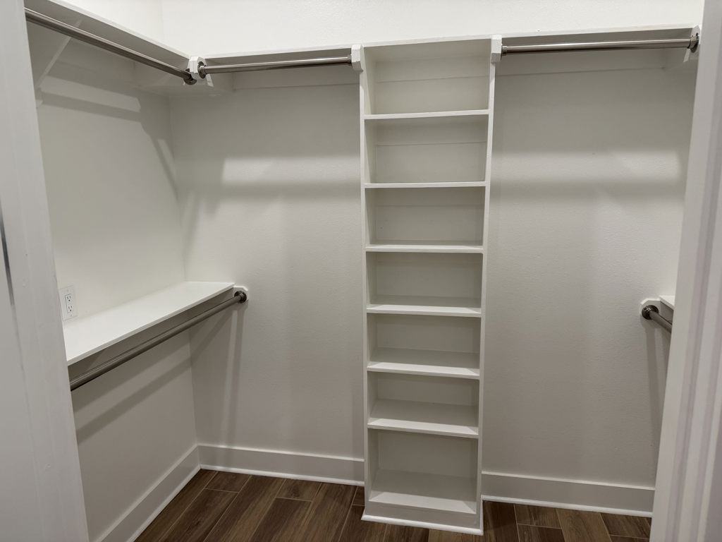 1903 Greenleaf St - Photo 6 of 13