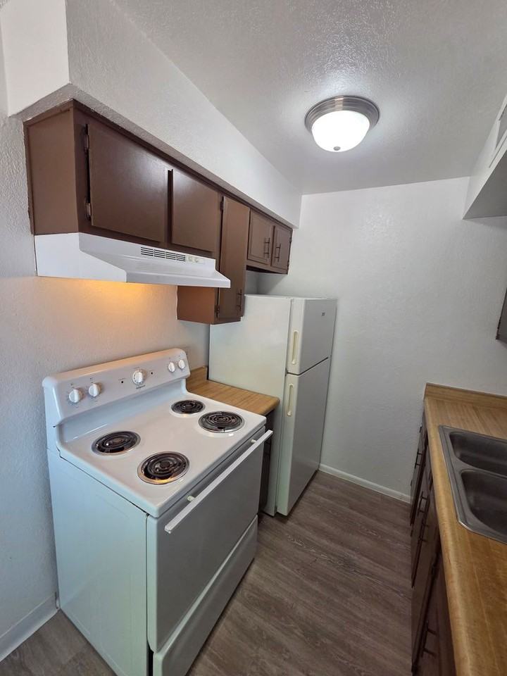 5530 E. Bellevue St., - Photo 3 of 13