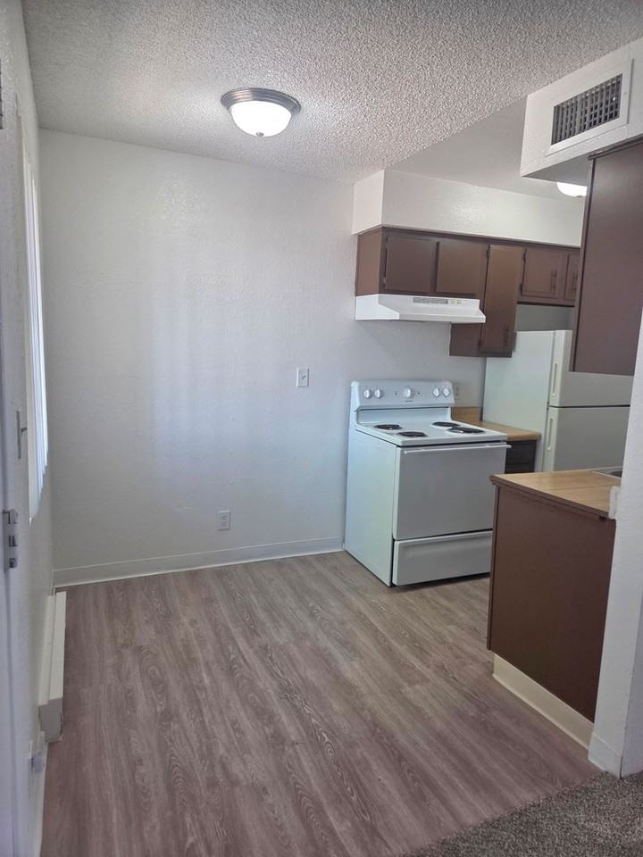 5530 E. Bellevue St., - Photo 6 of 13