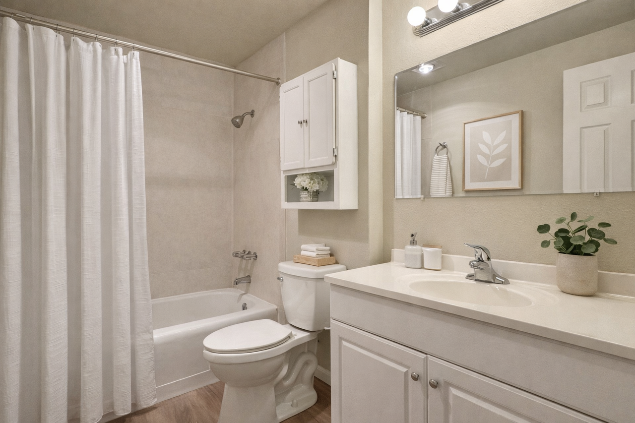 10550 Midvale Ave N #2 - Photo 5 of 9