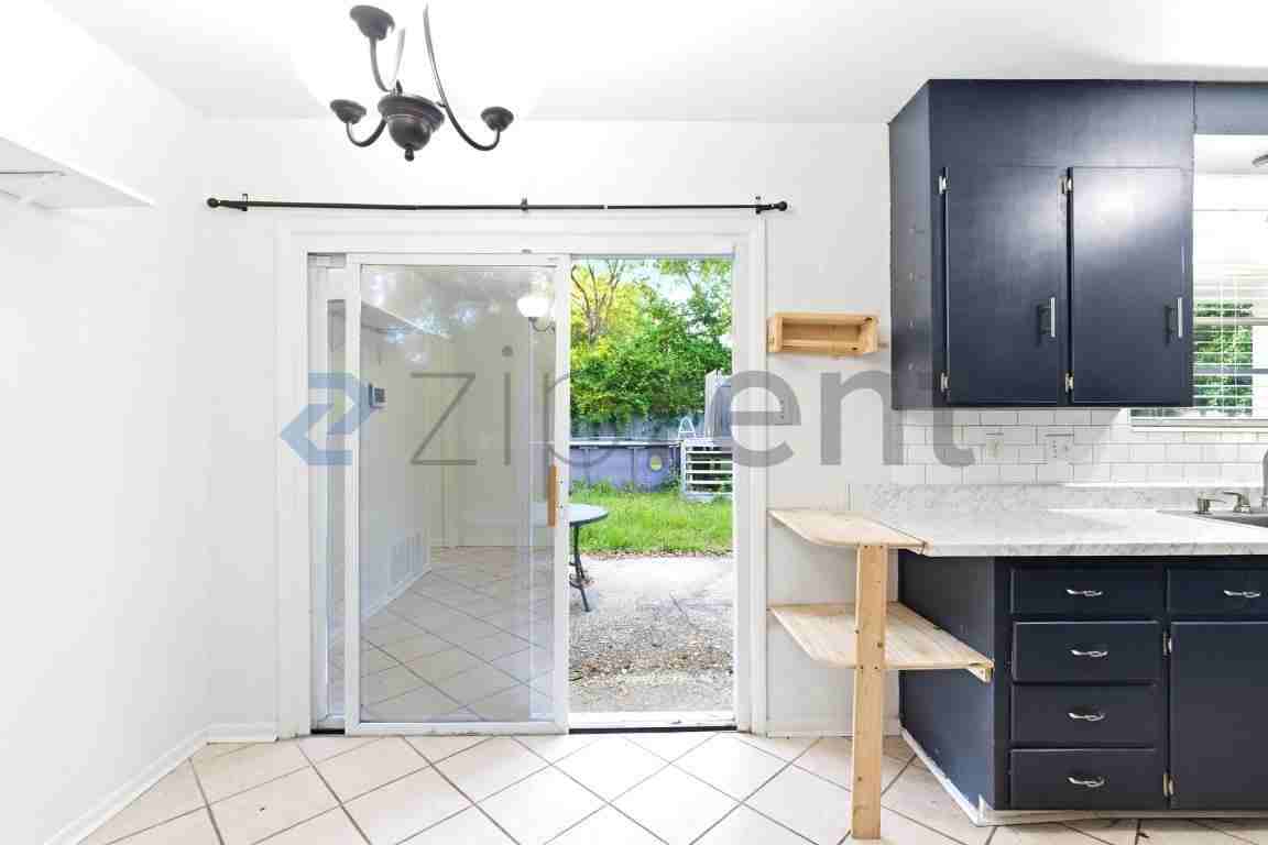 918 Montclair Rd - Photo 6 of 23