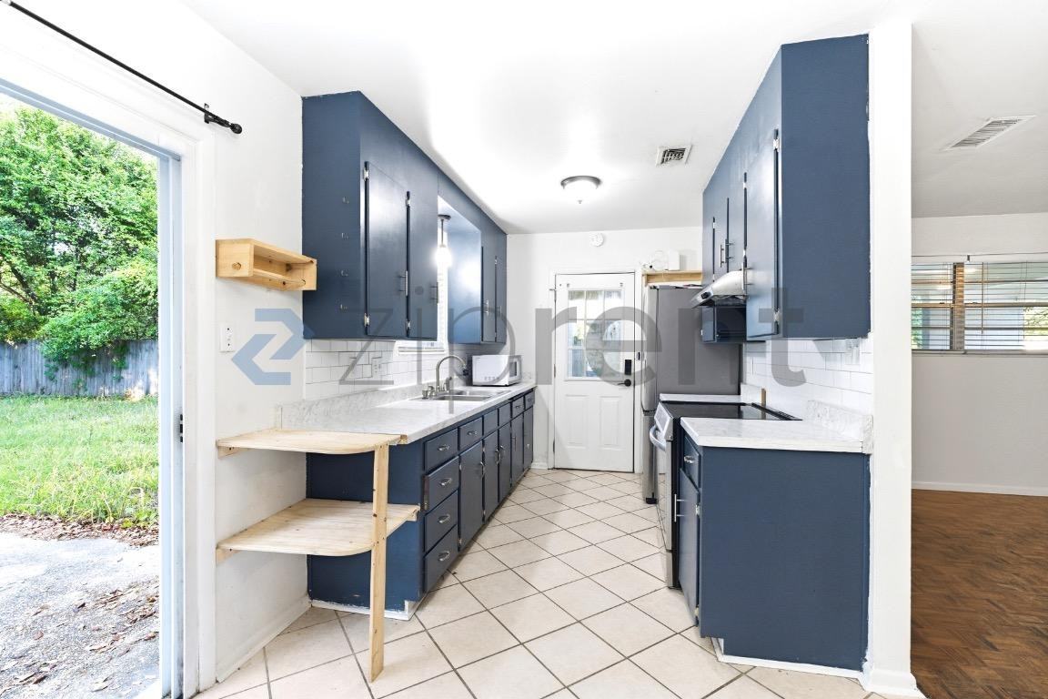 918 Montclair Rd - Photo 7 of 23