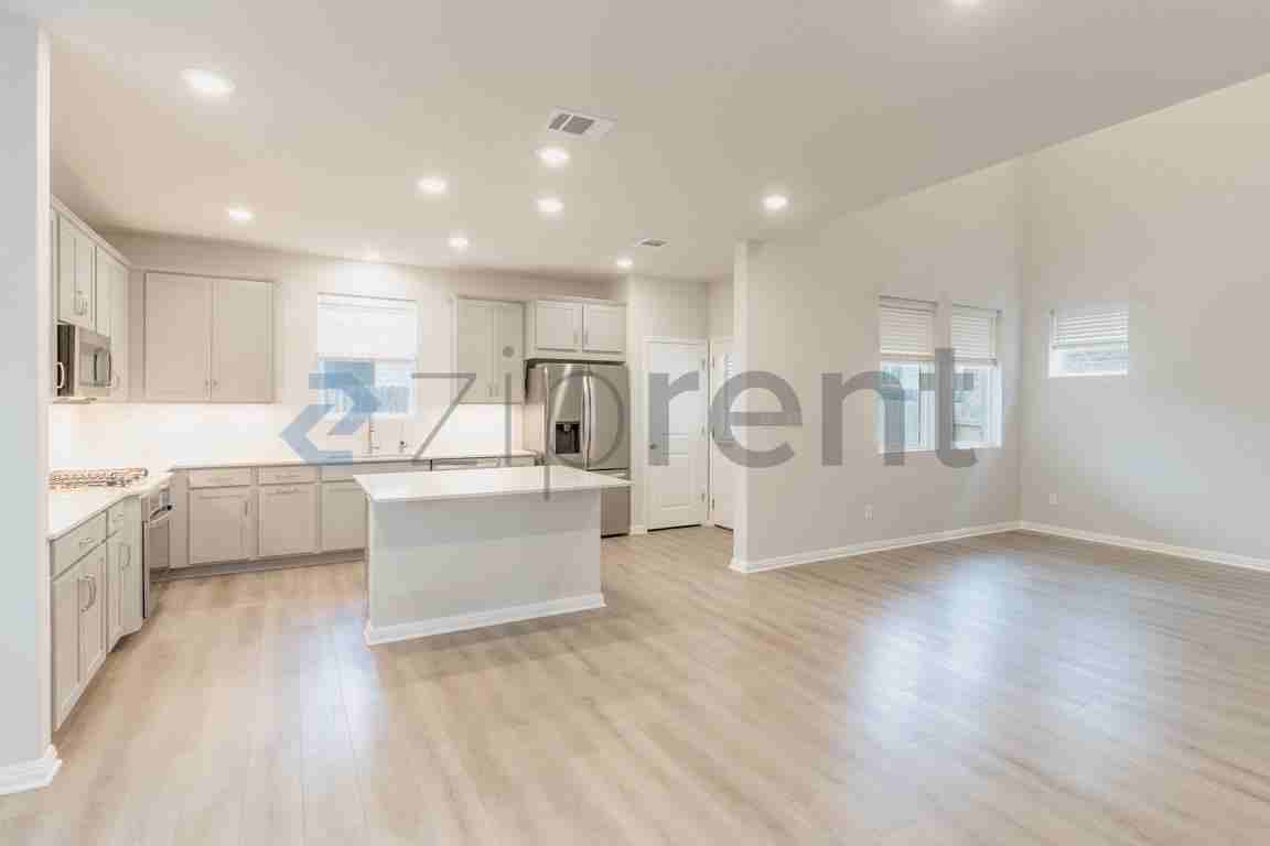 120 Baron Von Gator Dr - Photo 2 of 26