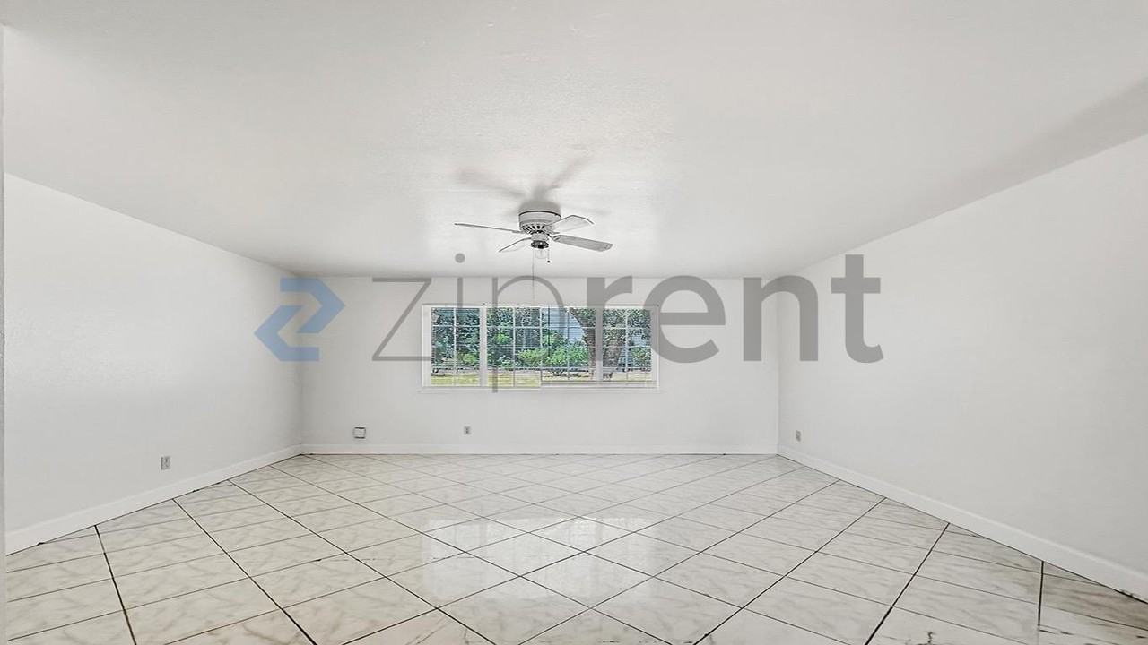 4109 N Cornelia Ave - Photo 6 of 19