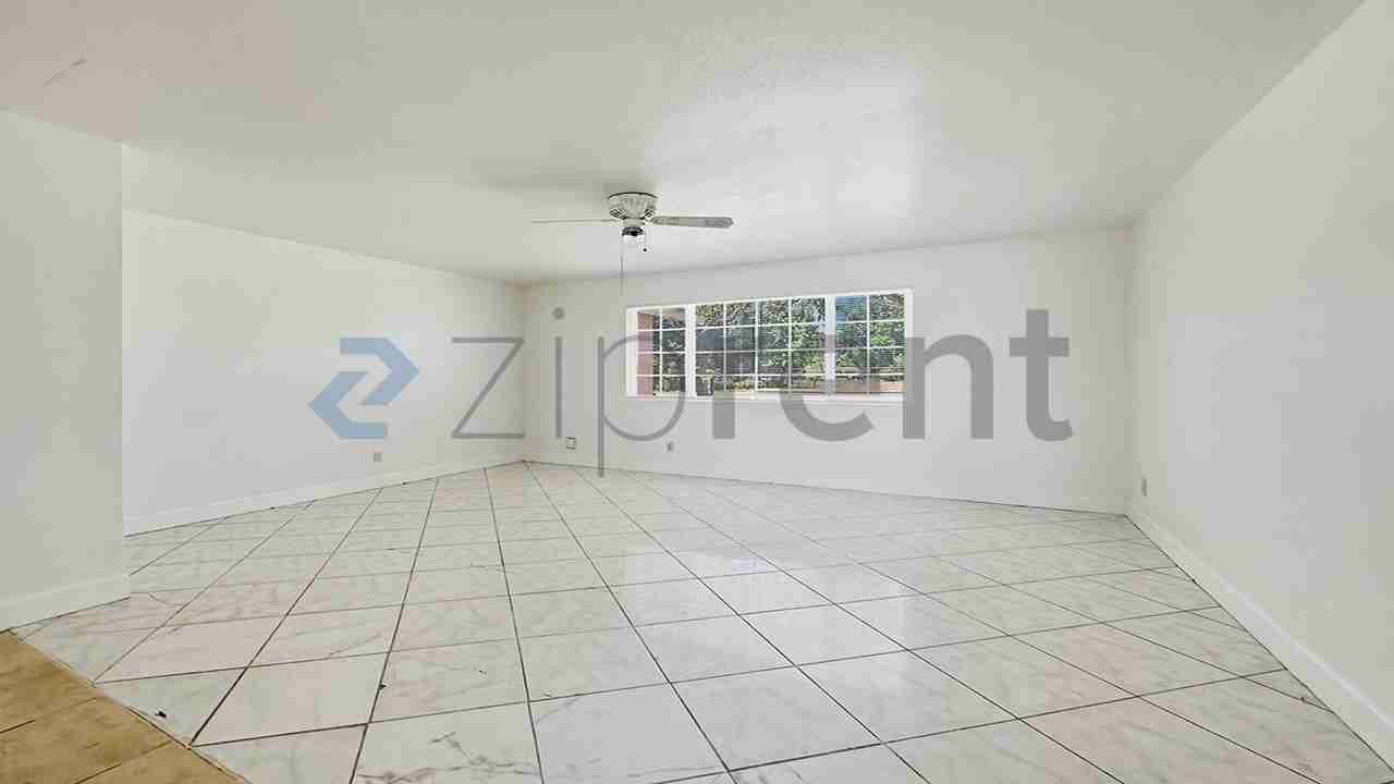 4109 N Cornelia Ave - Photo 7 of 19