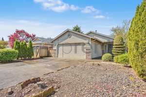 featured image of 4528 Ne 123rd Ave