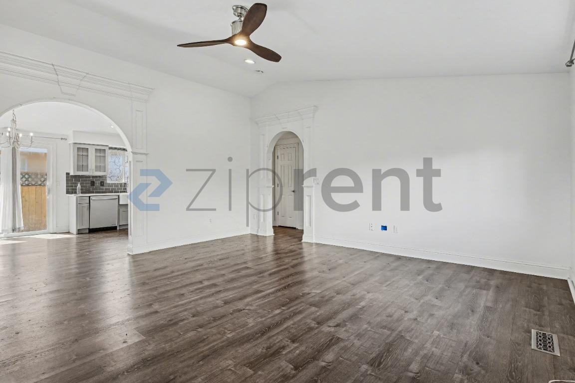 4528 Ne 123rd Ave - Photo 6 of 20