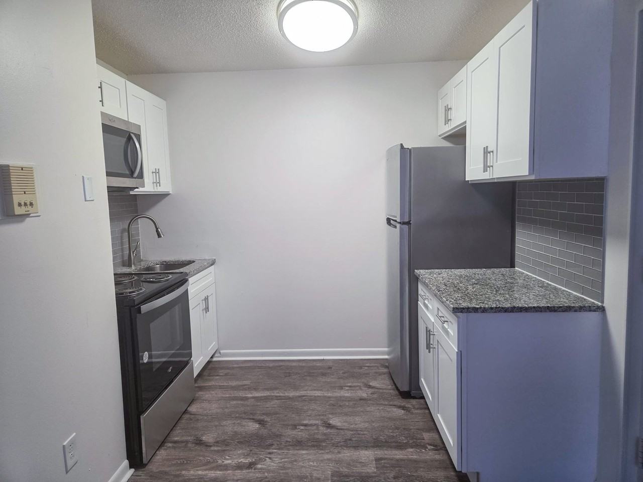 Parkway Manor Apartment Homes - Photo 5 of 23