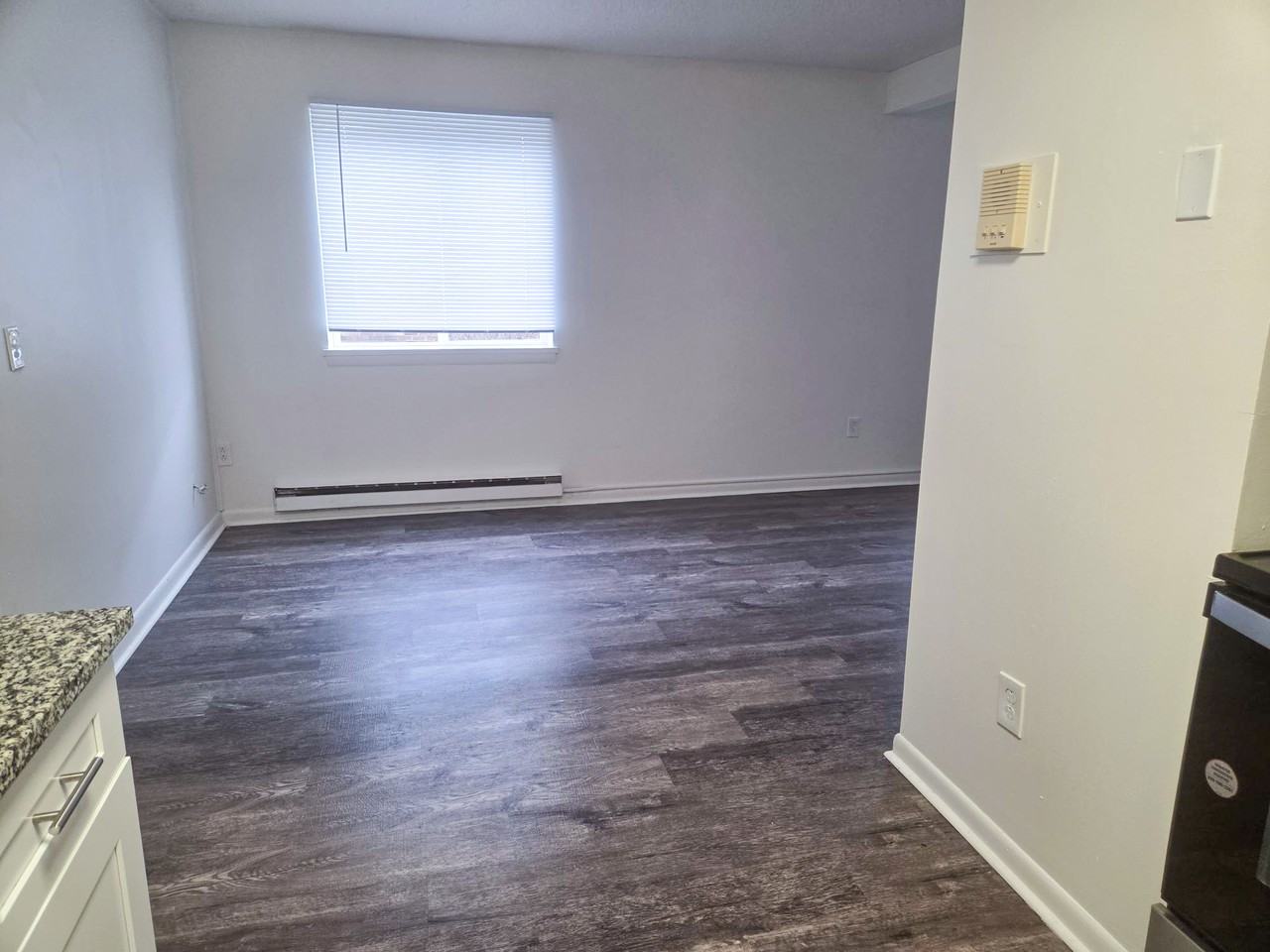 Parkway Manor Apartment Homes - Photo 7 of 23