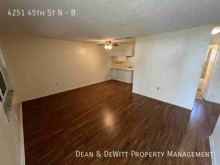 4251 45th St N #B - Photo 2 of 16