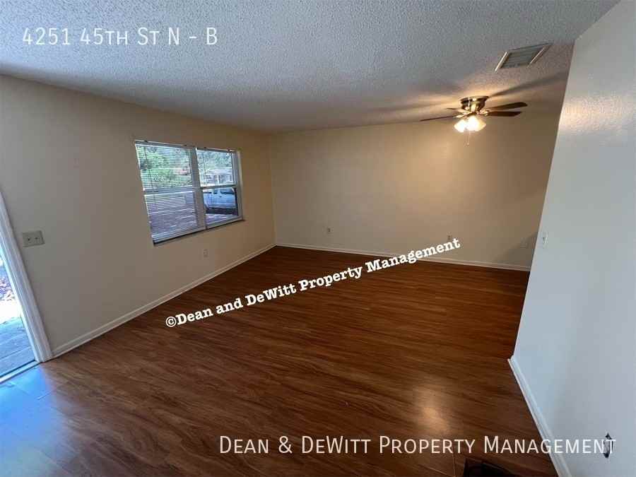 4251 45th St N #B - Photo 3 of 16