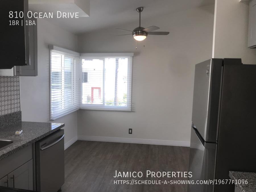 810 Ocean Dr - Photo 4 of 27