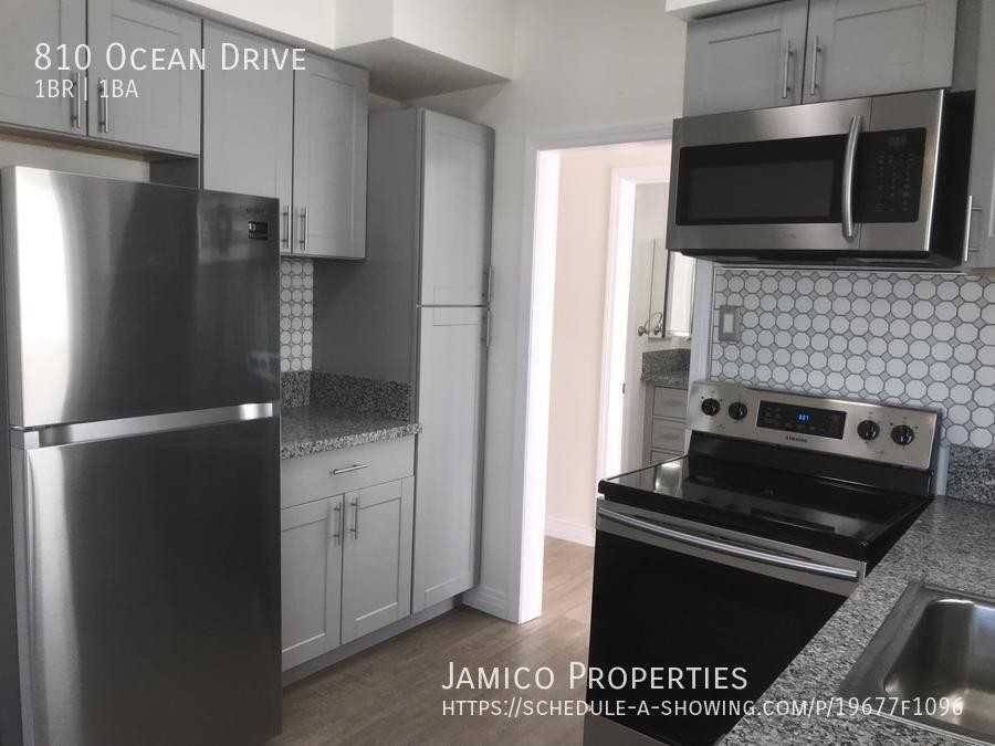 810 Ocean Dr - Photo 6 of 27