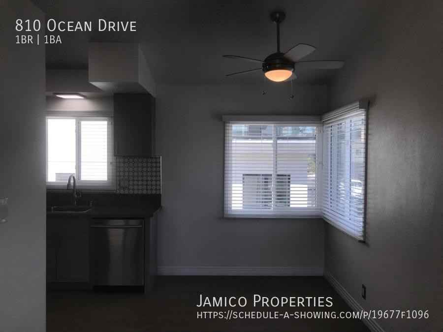 810 Ocean Dr - Photo 7 of 27
