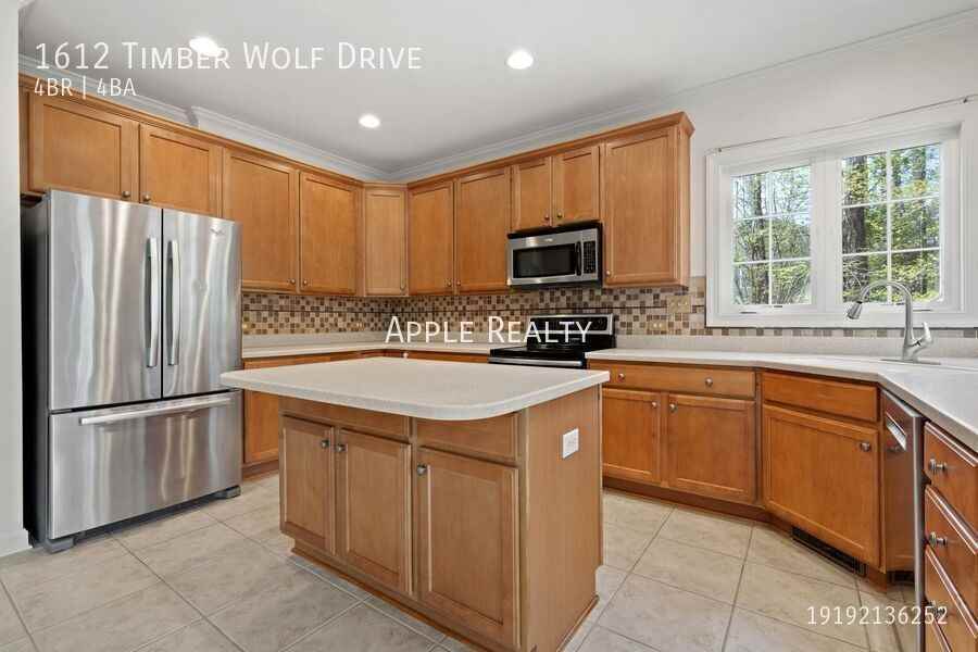 1612 Timber Wolf Dr - Photo 4 of 20