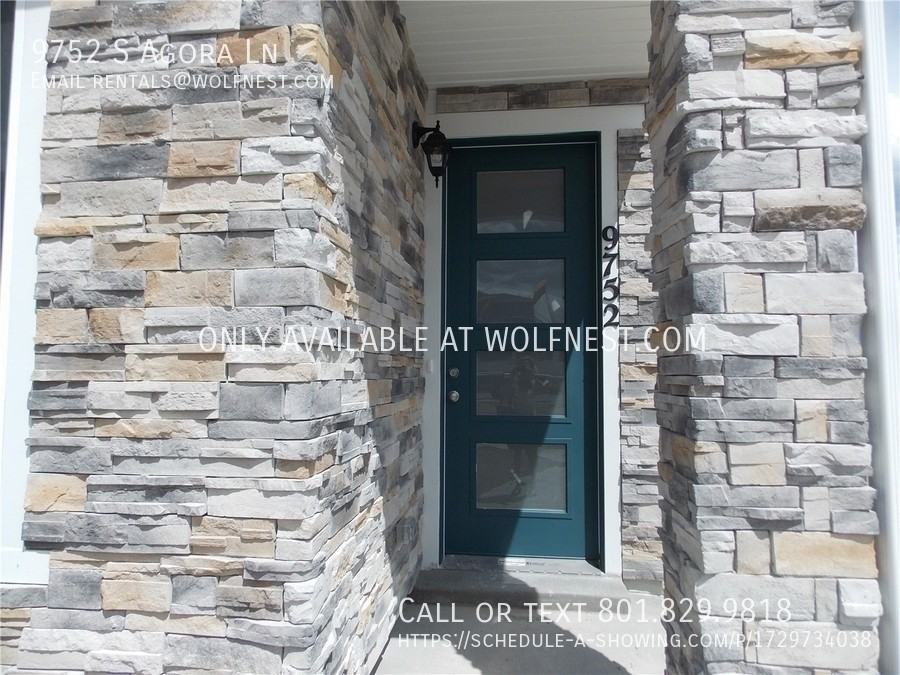 9752 S Agora Ln - Photo 2 of 29