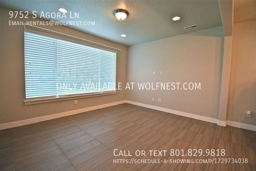 9752 S Agora Ln - Photo 3 of 29