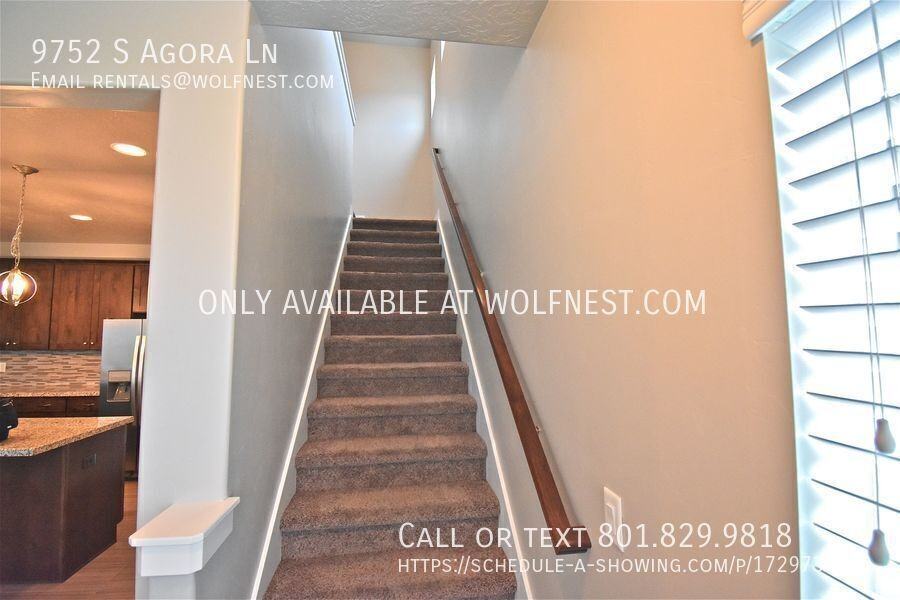 9752 S Agora Ln - Photo 7 of 29