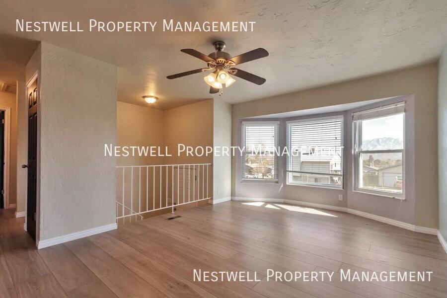 5676 S 3525 W - Photo 3 of 19