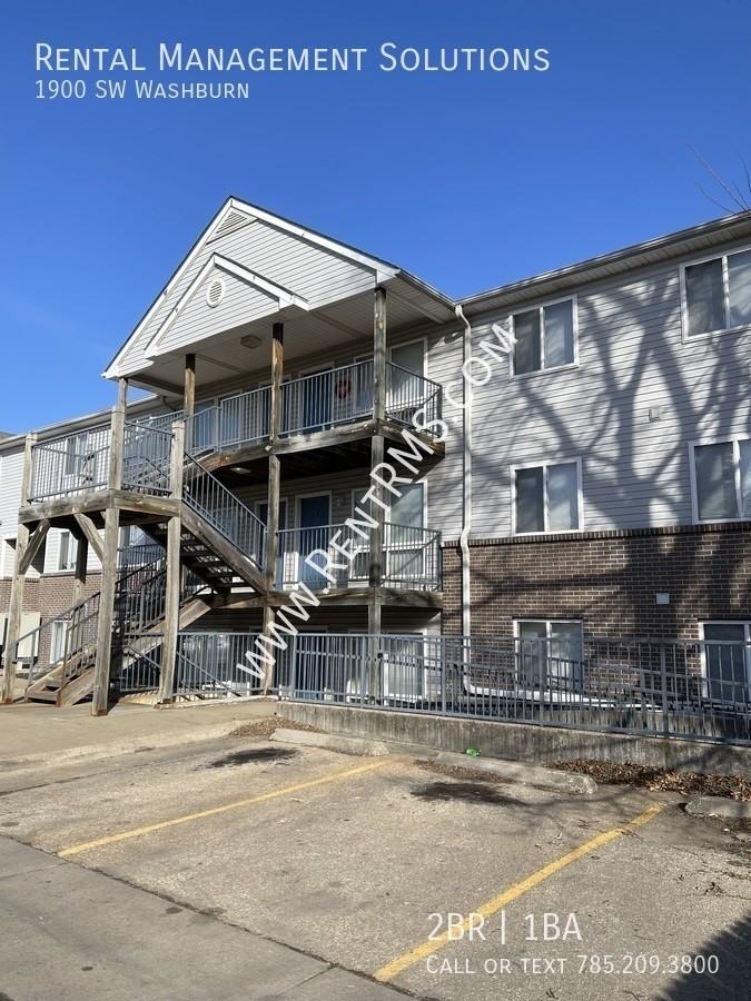 1900 Sw Washburn Ave #105 - Photo 3 of 22