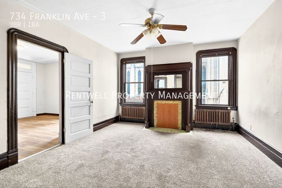 734 Franklin Ave #3 - Photo 7 of 34