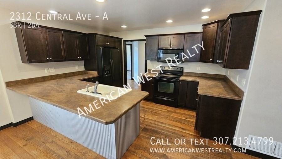 2312 Central Ave #A - Photo 2 of 12