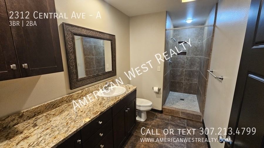 2312 Central Ave #A - Photo 5 of 12