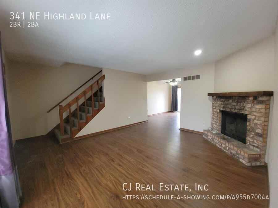 341 Ne Highland Ln - Photo 2 of 10
