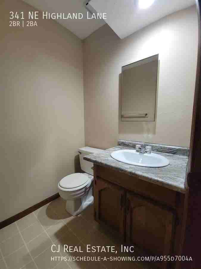 341 Ne Highland Ln - Photo 6 of 10