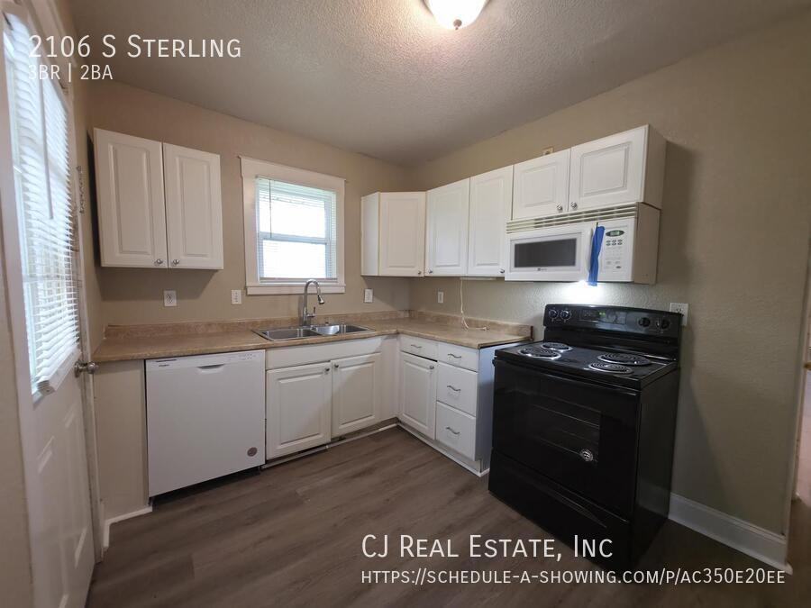 2106 S Sterling Ave - Photo 5 of 11