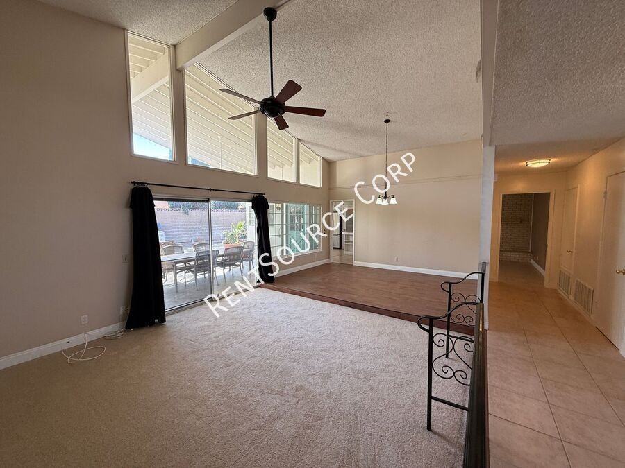 2522 Marcella St - Photo 6 of 30