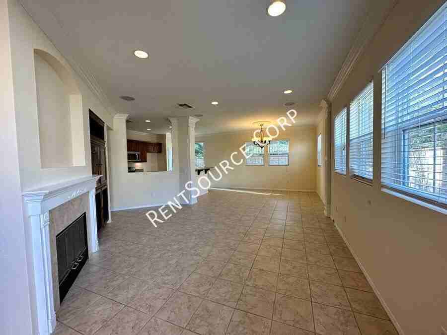 23703 Stagecoach Way - Photo 4 of 33