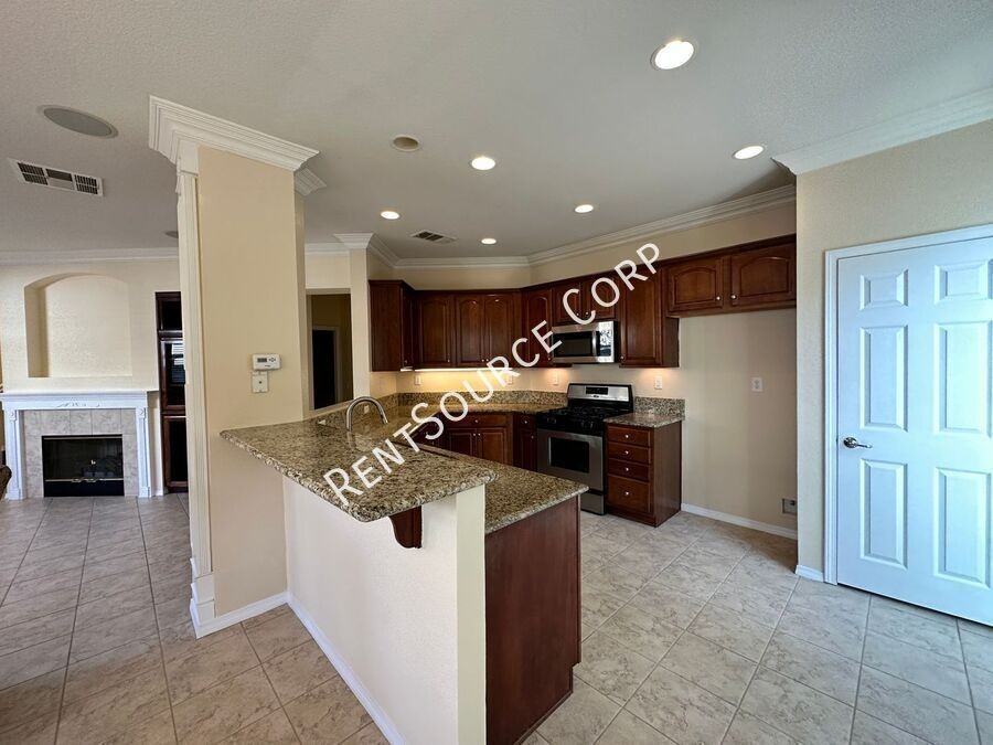 23703 Stagecoach Way - Photo 6 of 33