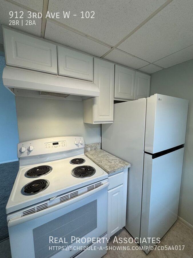 912 3rd Ave W #102 - Photo 6 of 16