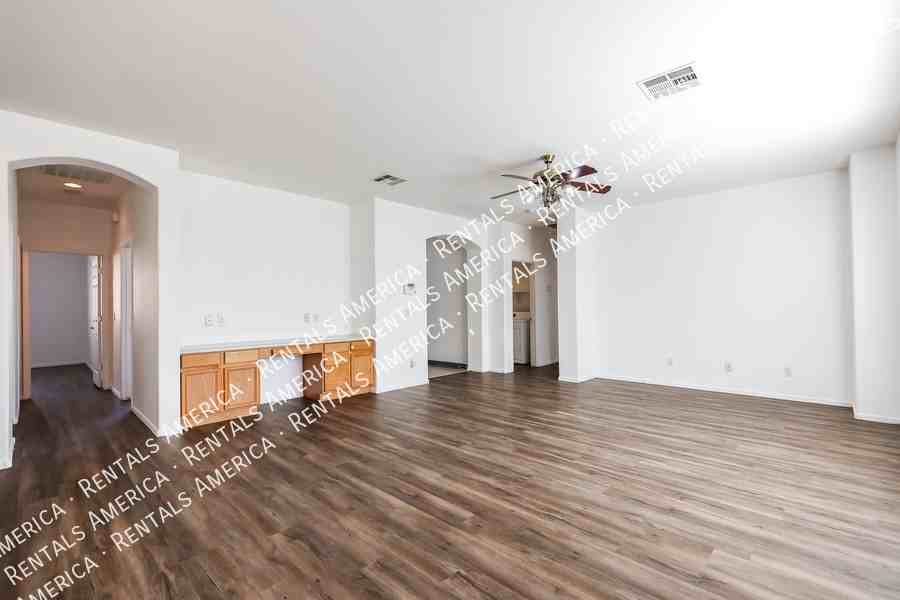 10417 W Windsor Ave - Photo 7 of 24