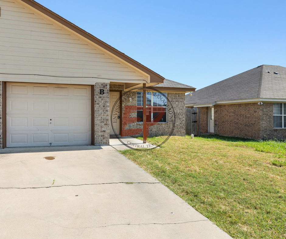 1623 Yuma Trl #A - Photo 6 of 7