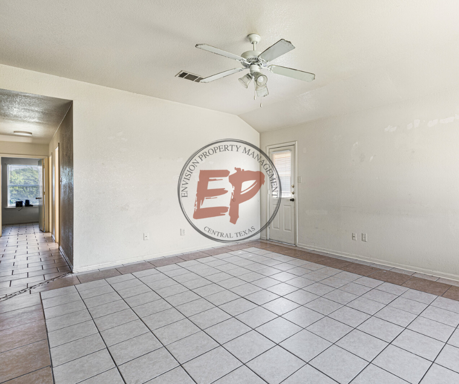 1623 Yuma Trl #A - Photo 3 of 7