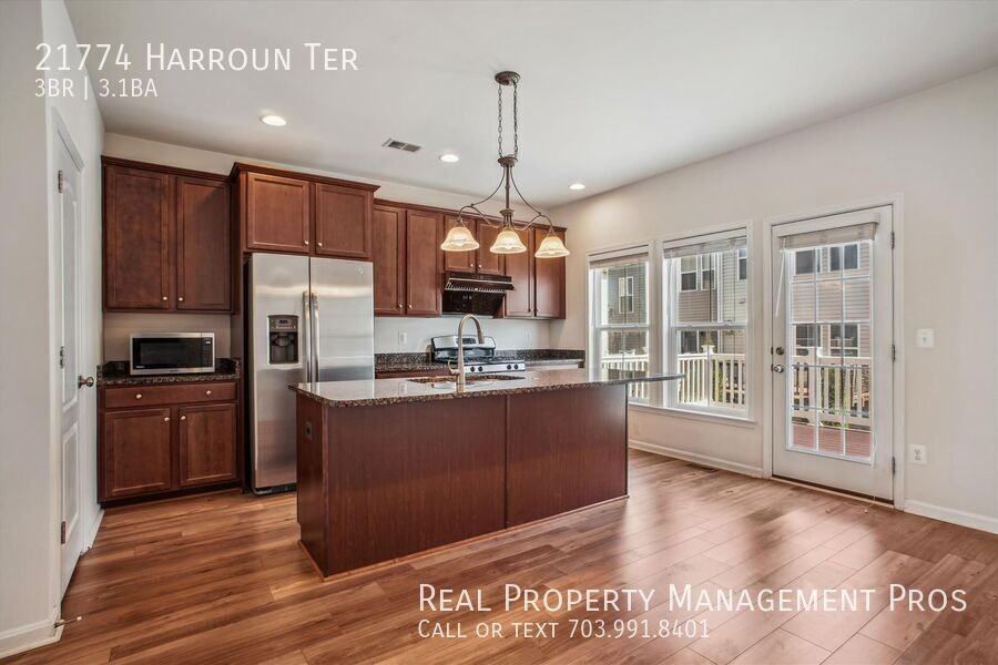 21774 Harroun Ter - Photo 2 of 45