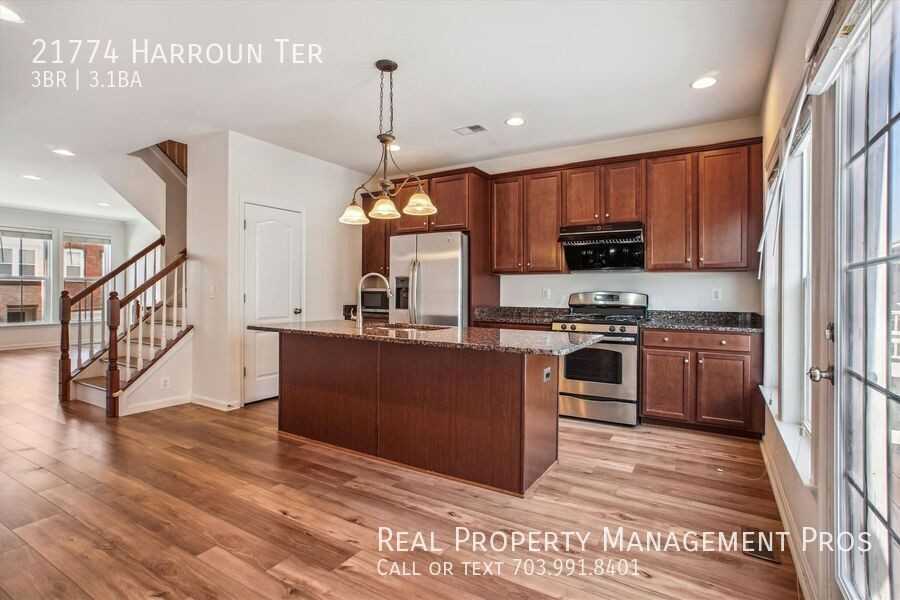 21774 Harroun Ter - Photo 3 of 45